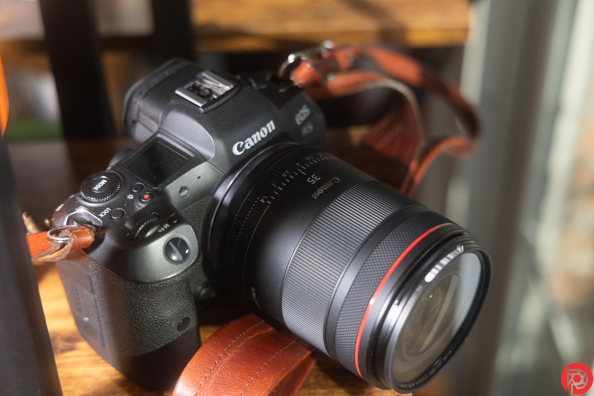 Canon Beats Nikon and Sony to Take the Top Spot in China Canon Beats Nikon and Sony to Take the Top Spot in China